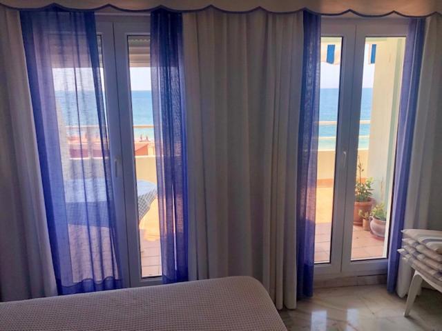Appartement Gatu Premium Isabel Terraza,parking,1ºlinea Playa,wifi,vista Al Mar , Preferente Mayores De 25 Anos Y Familias